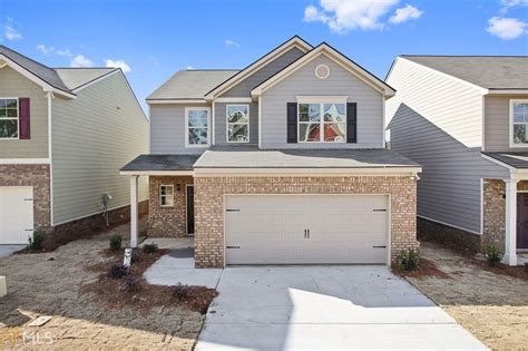 Desirable mid-town neighborhood close to all that Bend has to. . Ravenwood dr